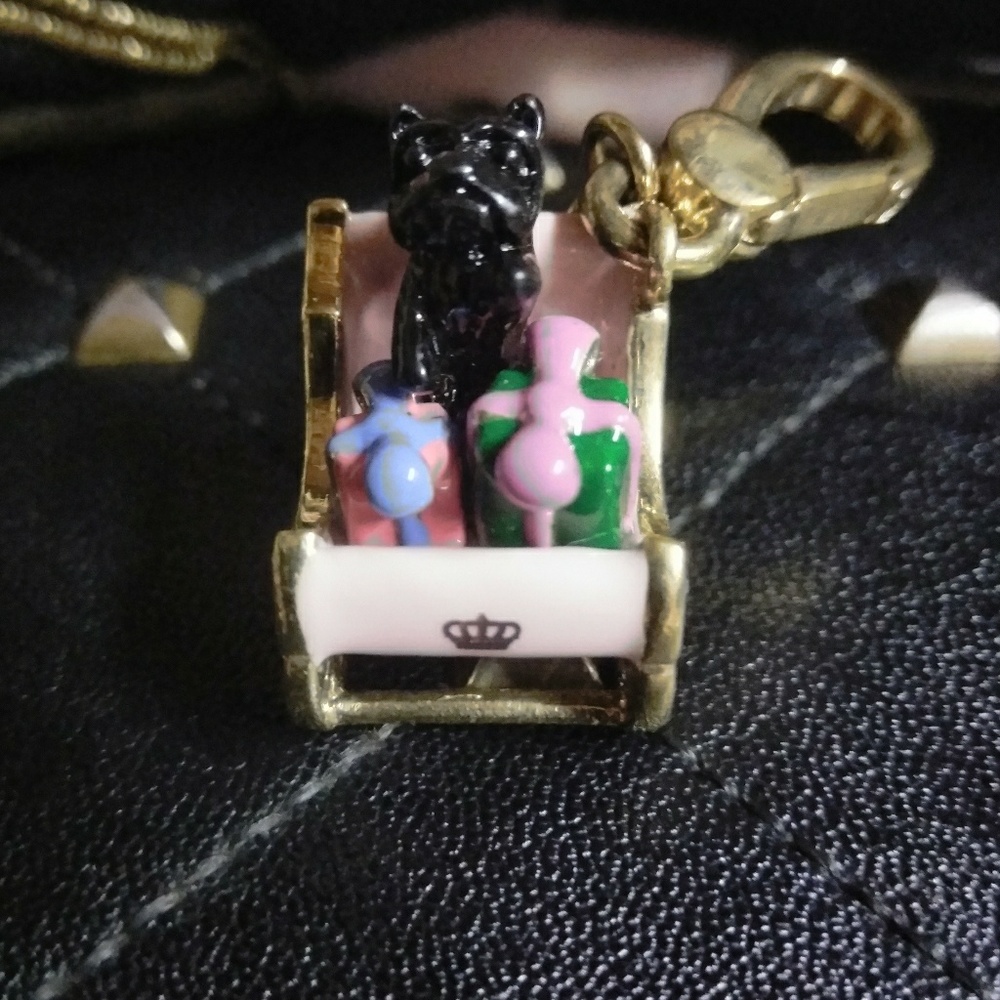 Juicy charm